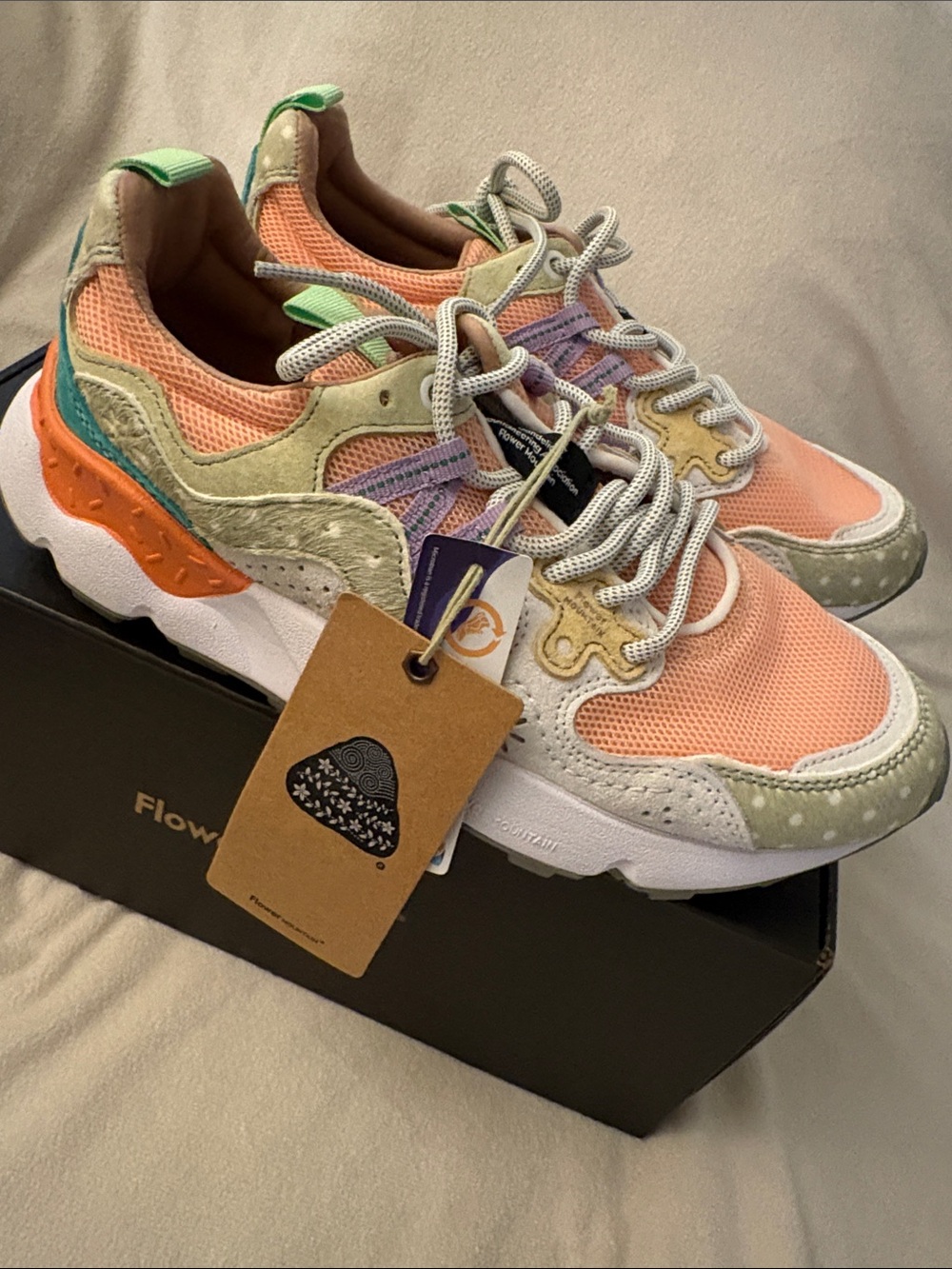 NWT Flower Mountain Yamano 3 Sneaker in LIGHT GREY-WHITE - Picture 9 of 14